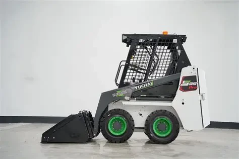 Yuchai s35 EV Mini Skidsteer